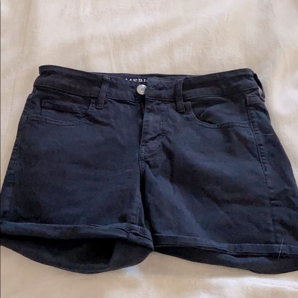 American eagle black midi shorts